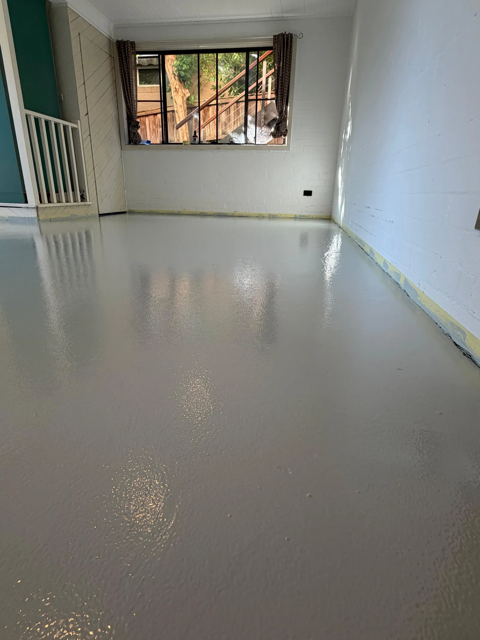 Light grey solid colour epoxy bedroom floor — Inner West Sydney